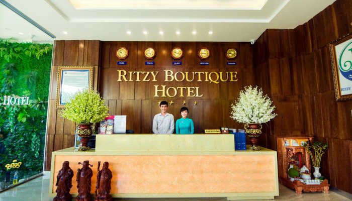 Sảnh Khách Sạn Ritzy